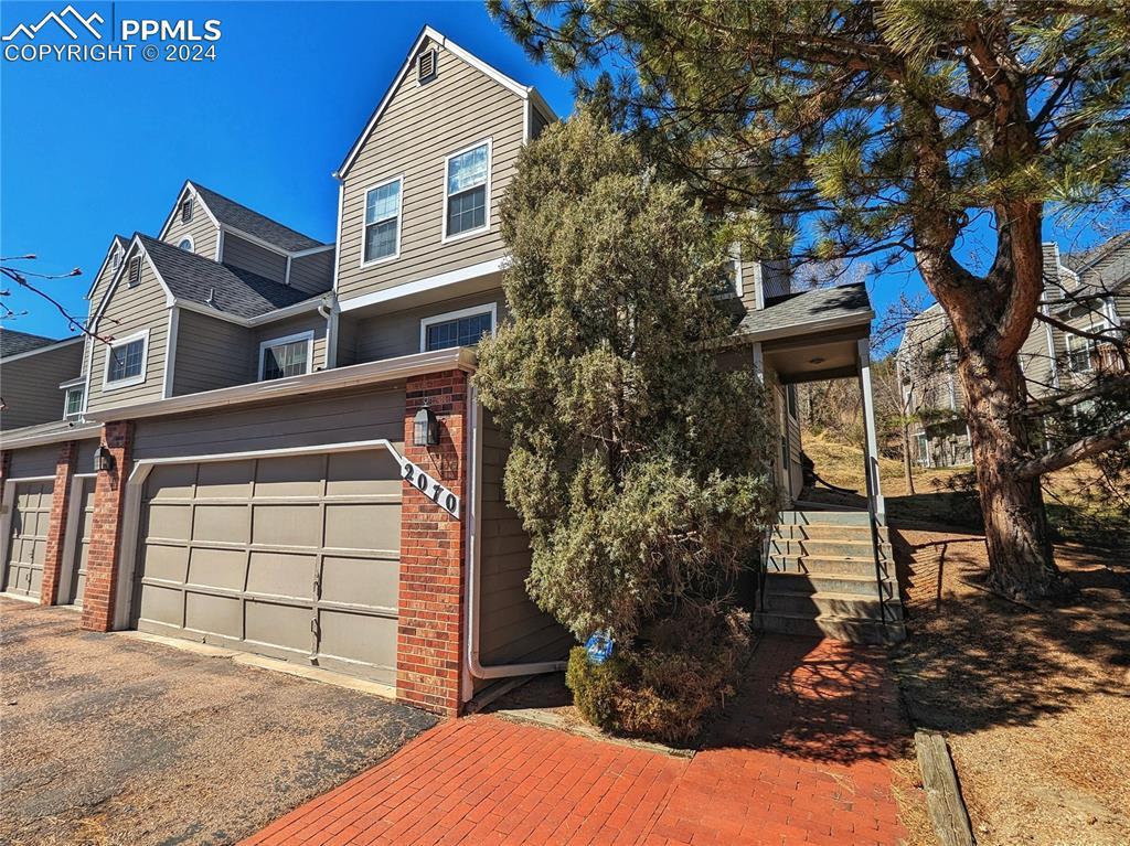 2070 Palm Dr., Colorado Springs, CO 80918