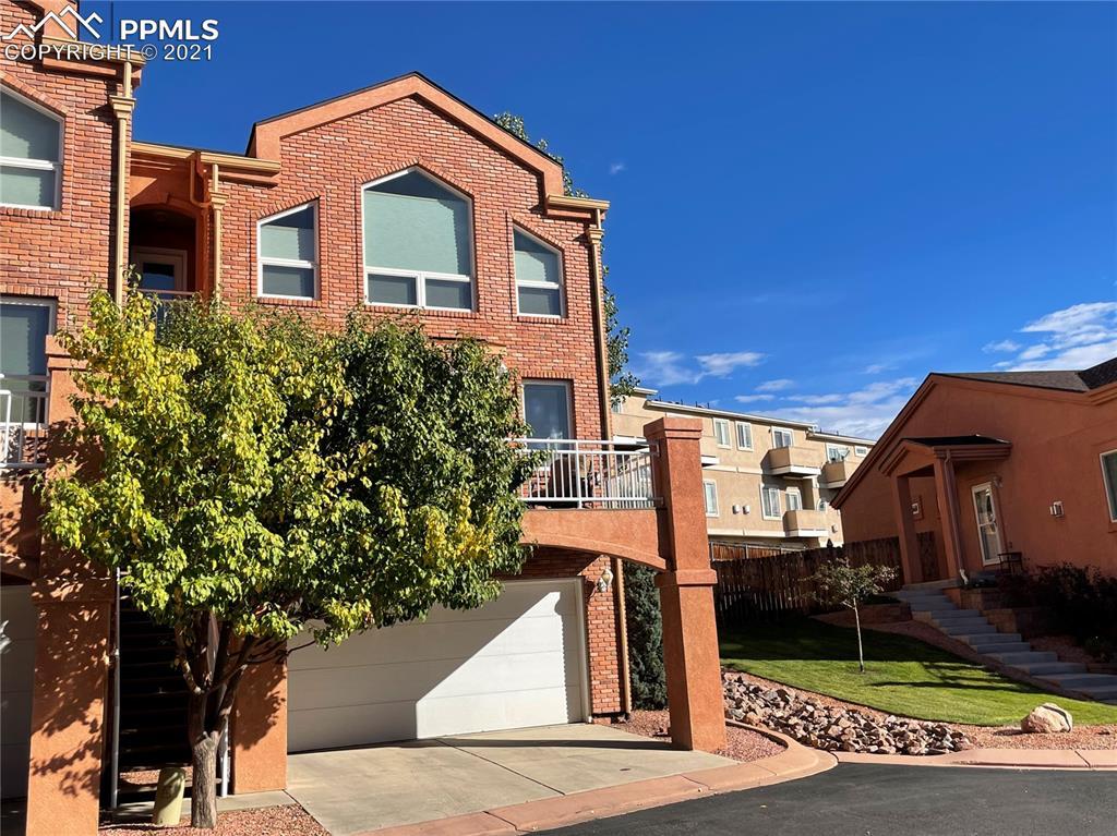 1342 Mirrillion Heights, Colorado Springs, CO 80904