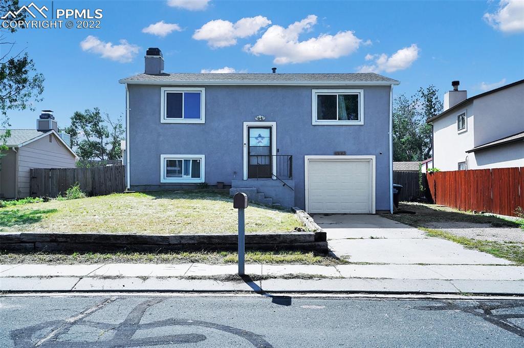 4443 Berryknoll Dr., Colorado Springs, CO 80916