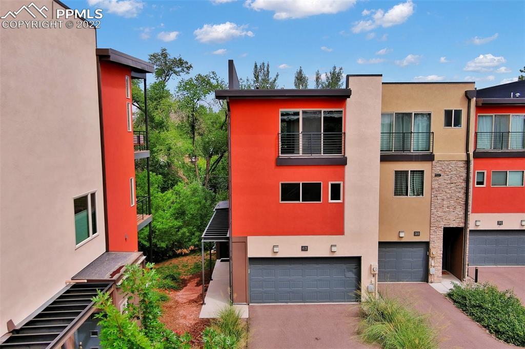 42 Cheyenne Blvd., Colorado Springs, CO 80905