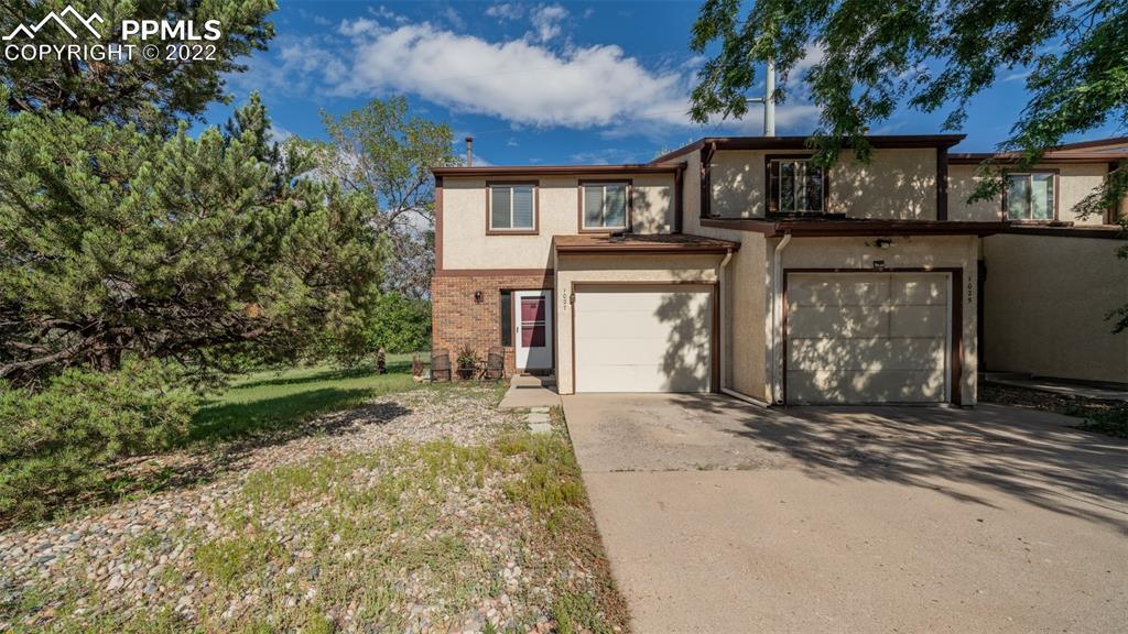 1027 Dublin Blvd., Colorado Springs, CO 80918