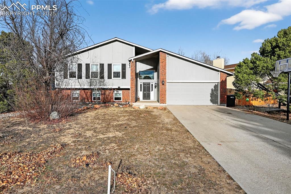 7630 Safari Cir., Colorado Springs, CO 80920