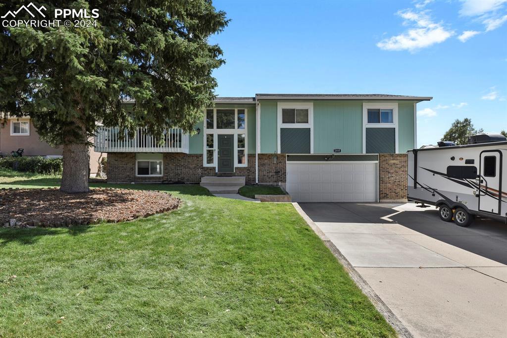 2555 Sunbird Dr., Colorado Springs, CO 80918