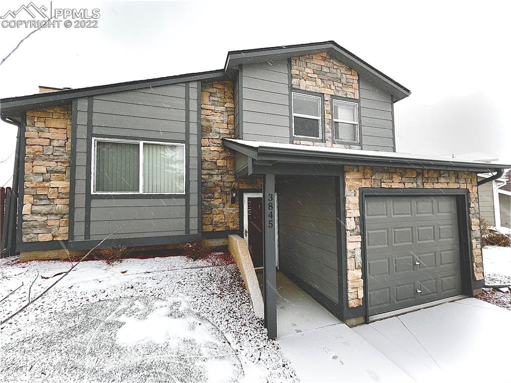 3845 Caviar Ct., Colorado Springs, CO 80918