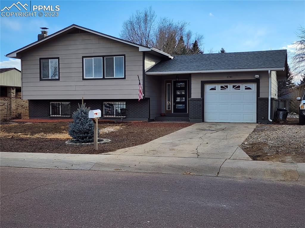 6745 President Ave., Colorado Springs, CO 80911