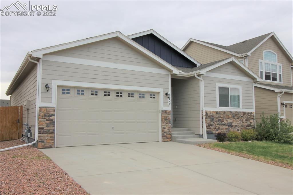 6859 Edmondstown Dr., Colorado Springs, CO 80923