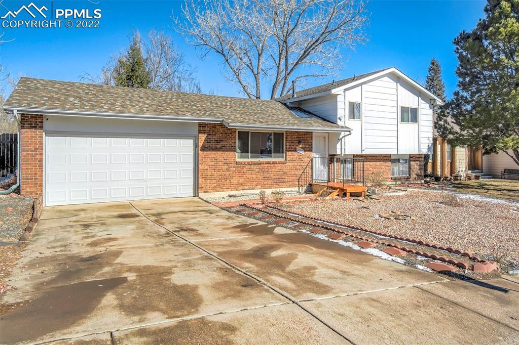 830 Vondelpark Dr., Colorado Springs, CO 80907