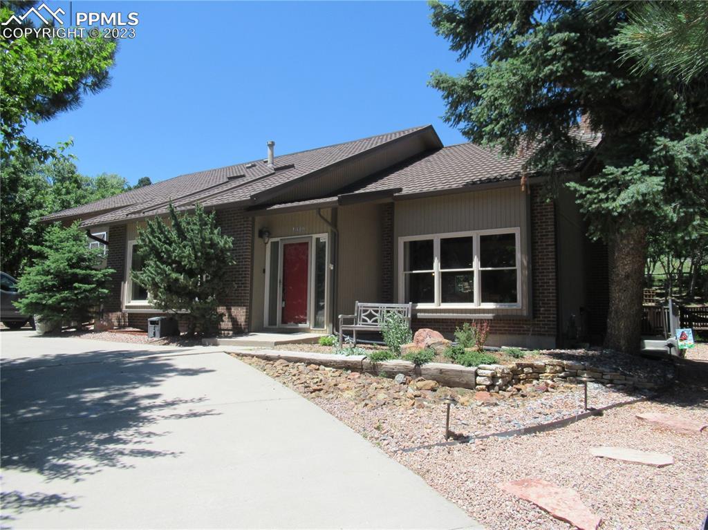 1340 Oak Hills Dr., Colorado Springs, CO 80919