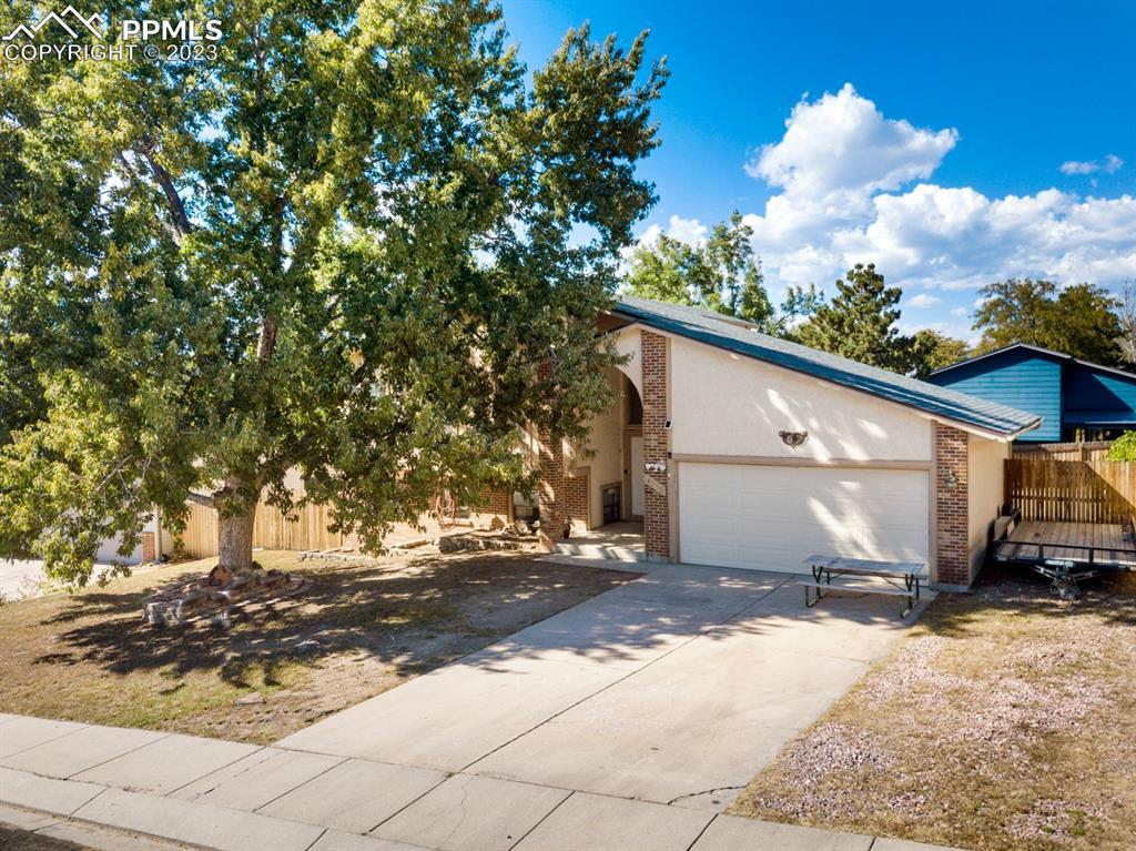 4950 Wood Brook Ct., Colorado Springs, CO 80917