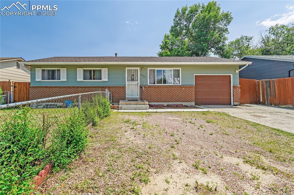 2307 Sonoma Dr., Colorado Springs, CO 80910