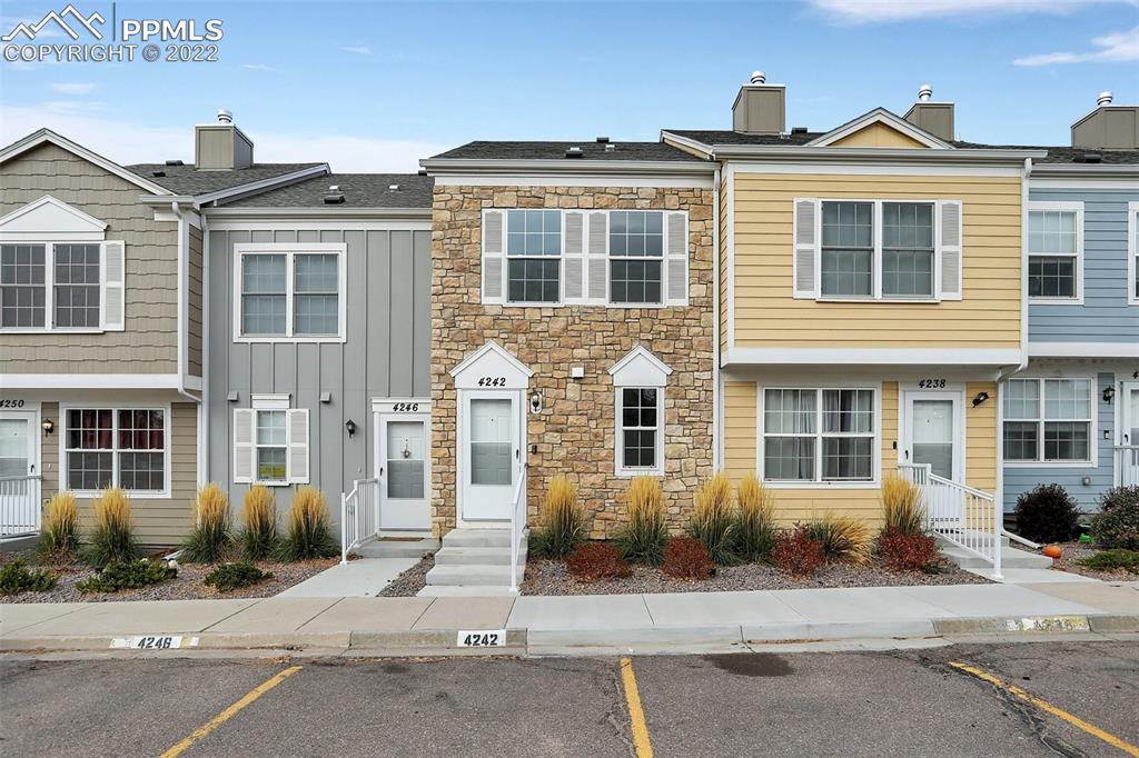 4242 Charleston Dr., Colorado Springs, CO 80916