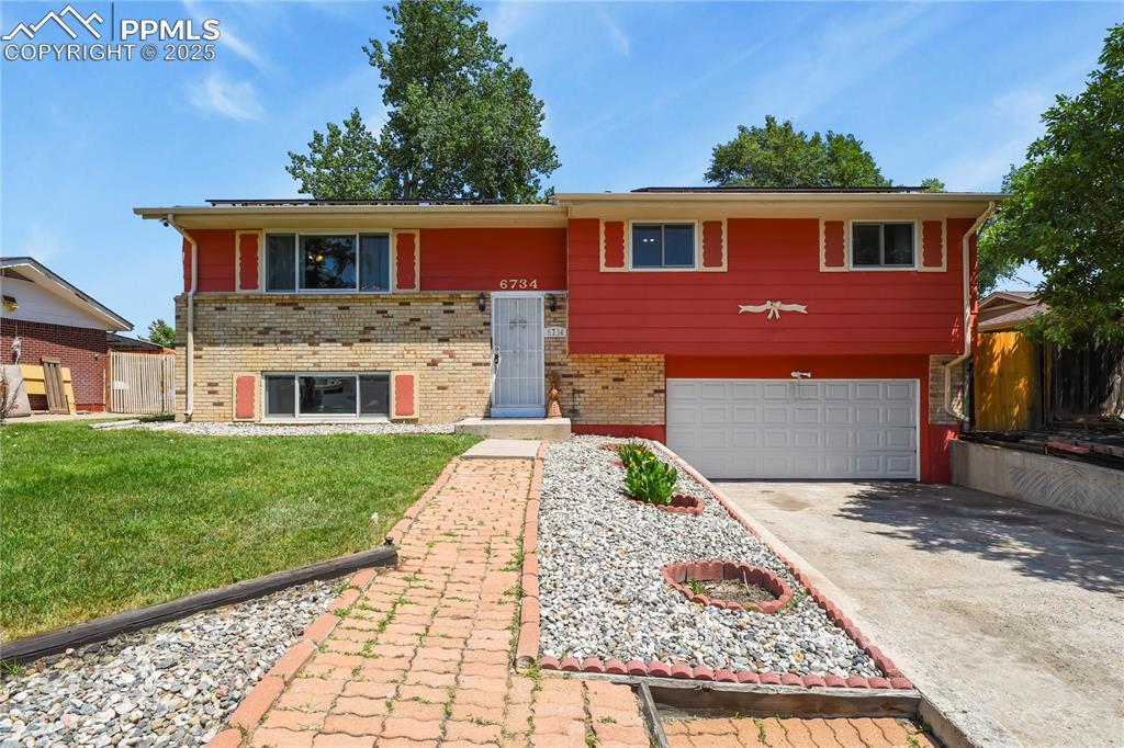 6734 Mission Rd., Colorado Springs, CO 80915