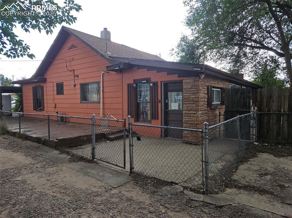 2423 E St Vrain St., Colorado Springs, CO 80909