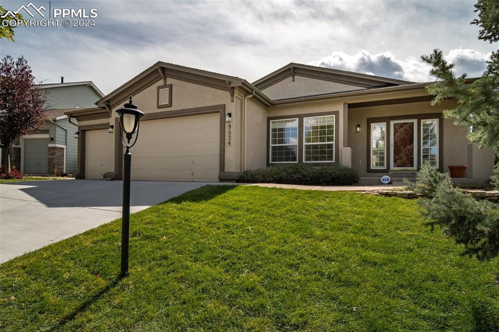 9524 Hollydale Ct., Colorado Springs, CO 80920