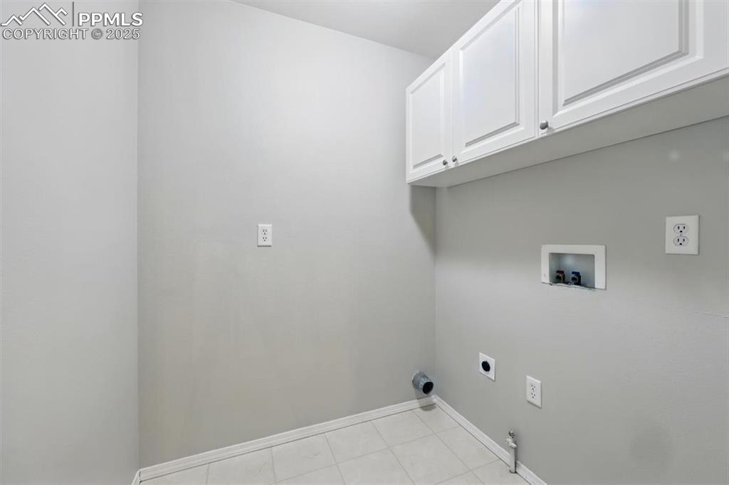 6817 Grand Prairie Dr., Colorado Springs, CO 80923