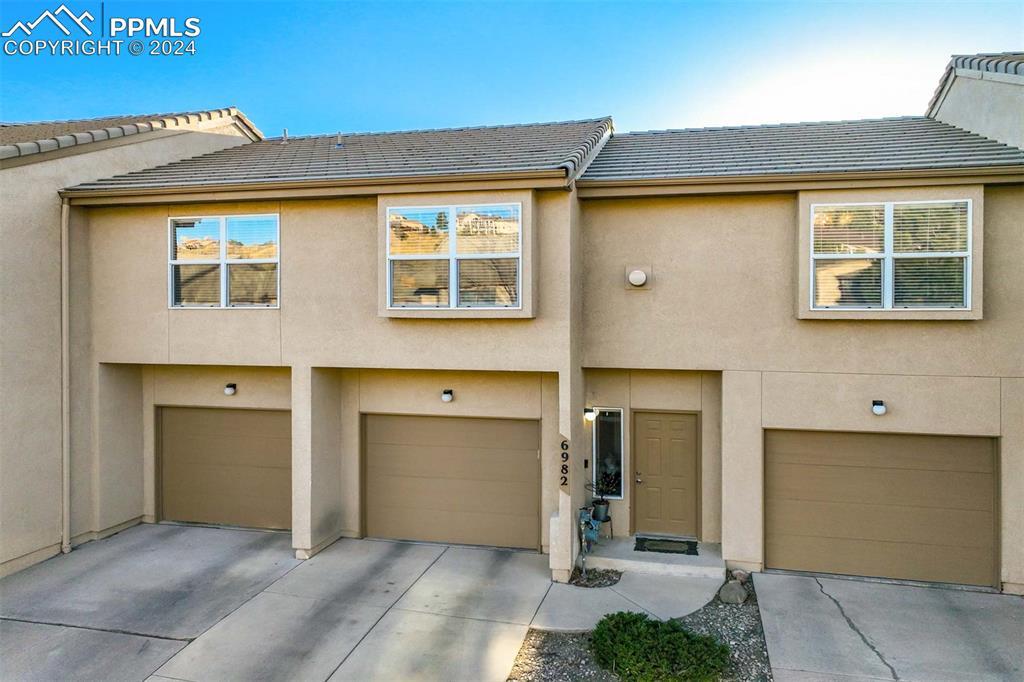 6982 Yellowpine Dr., Colorado Springs, CO 80919