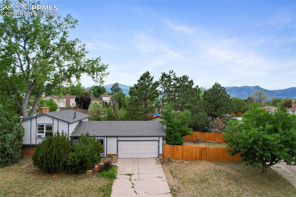 2644 Deliverance Dr., Colorado Springs, CO 80918