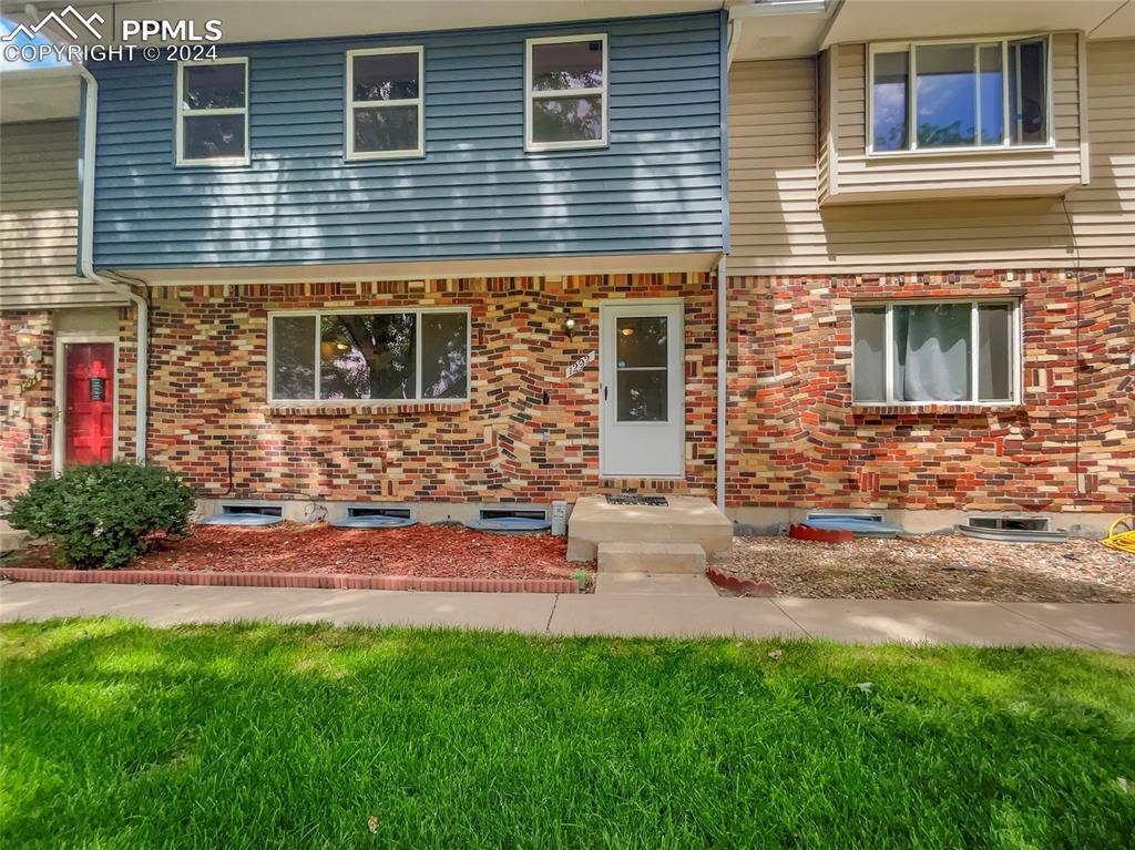 1292 Cree Dr., Colorado Springs, CO 80915