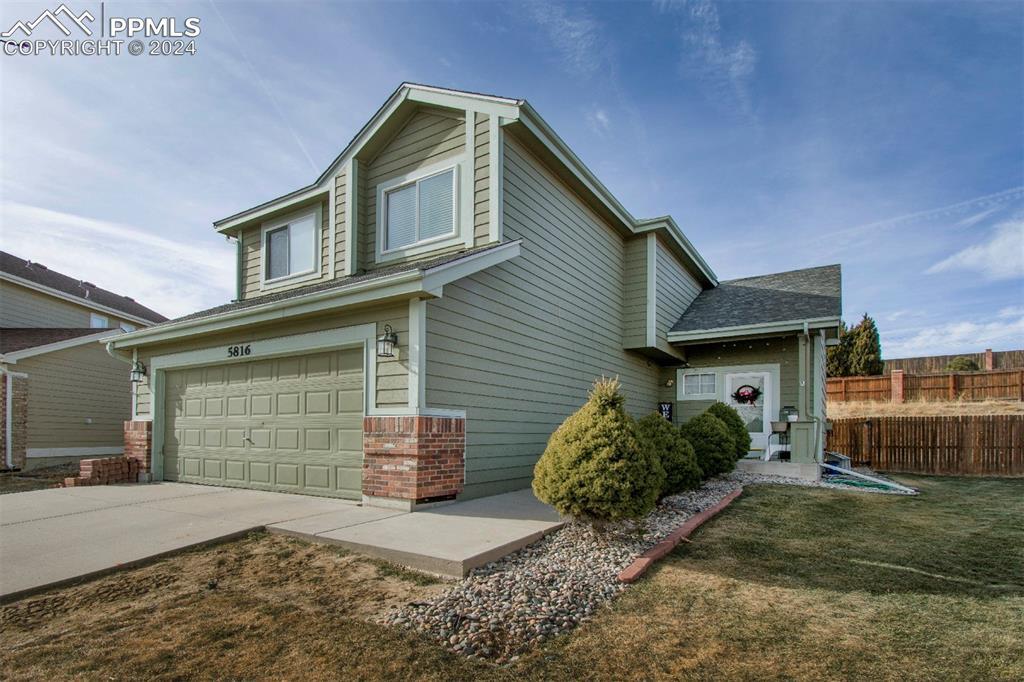 5816 Moon Ridge Dr., Colorado Springs, CO 80922