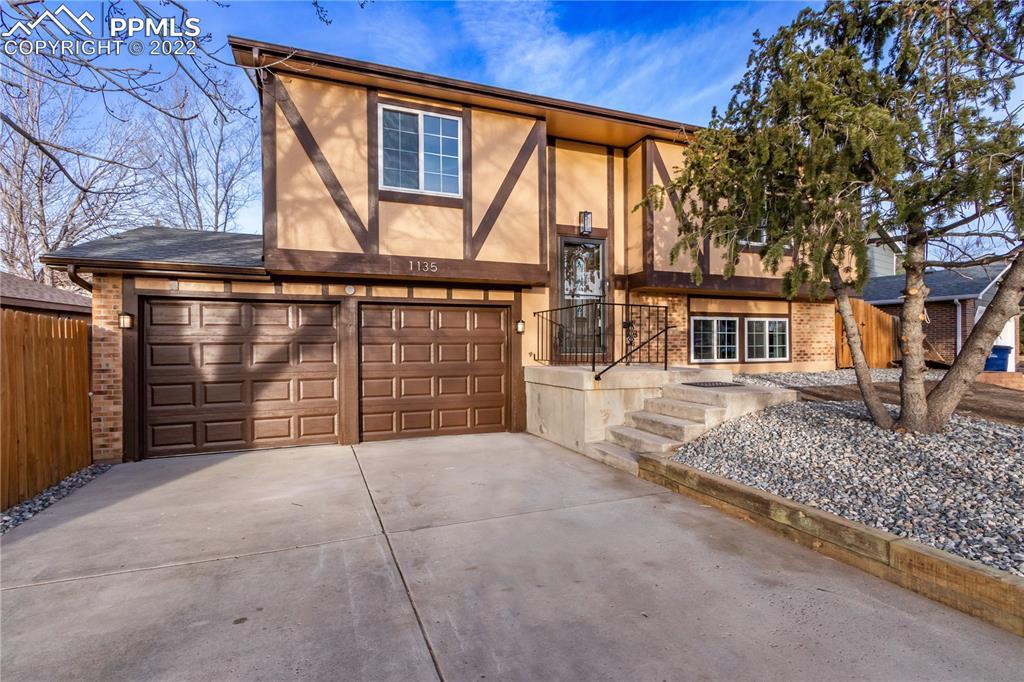 1135 W Nolte Dr., Colorado Springs, CO 80916