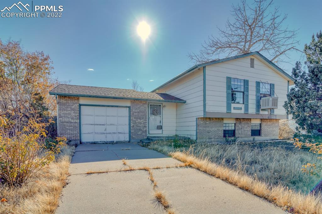 7445 Cabin Ridge Dr., Colorado Springs, CO 80911