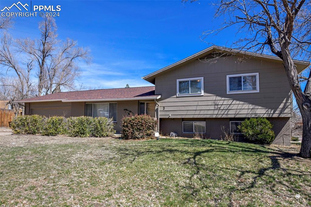 2 Minden Cir., Colorado Springs, CO 80906