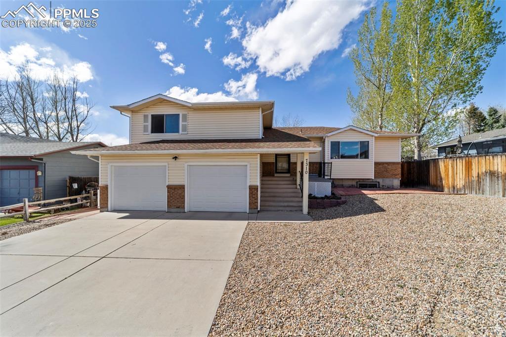 7310 Painted Rock Dr., Colorado Springs, CO 80911