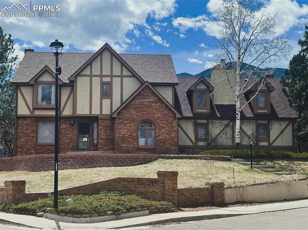 483 Wembley Ct., Colorado Springs, CO 80906