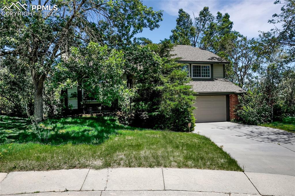 3220 W Oak Creek Dr., Colorado Springs, CO 80906