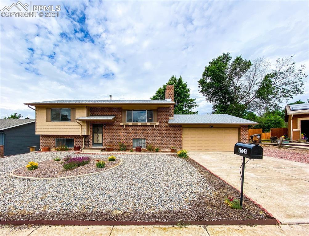 1034 Galley Sq., Colorado Springs, CO 80915