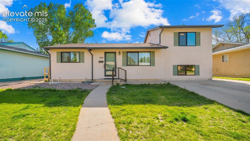 1819 Yakima Ln., Pueblo, CO 81001