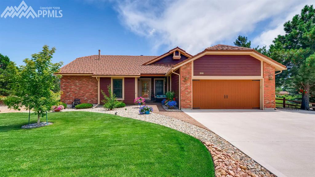 295 Desert Inn Way, Colorado Springs, CO 80921