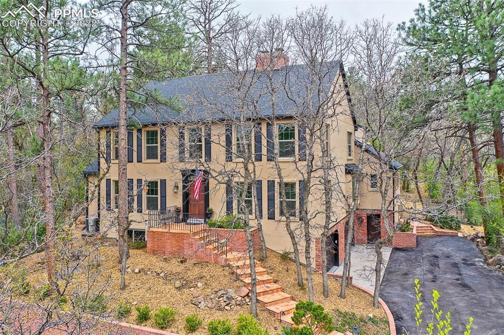 16 Heather Dr., Colorado Springs, CO 80906