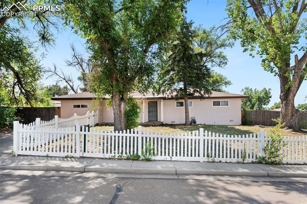 561 Marquette Dr., Colorado Springs, CO 80911