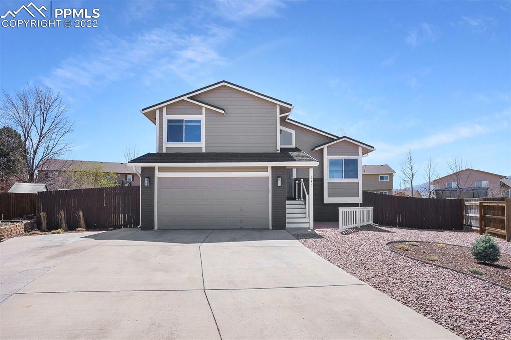 943 Pond Side Dr., Colorado Springs, CO 80911