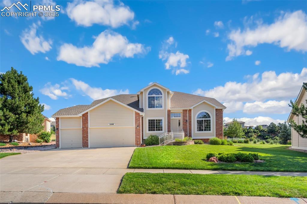 2380 Vanreen Dr., Colorado Springs, CO 80919