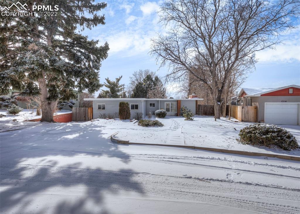 1308 Hillcrest Ave., Colorado Springs, CO 80909