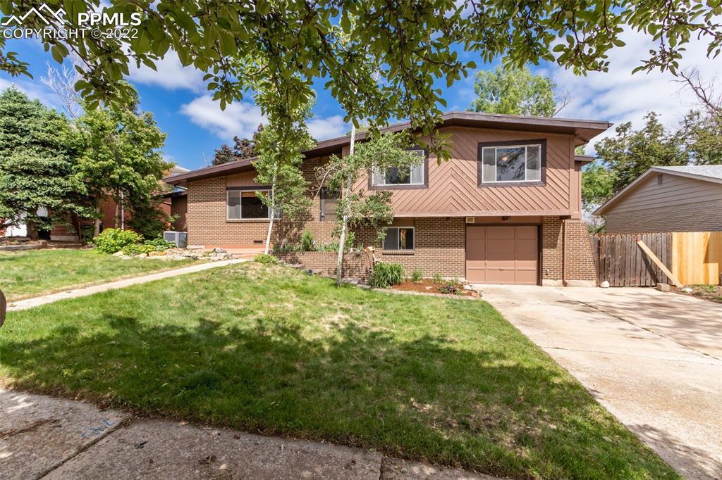 2213 Collier Ave., Colorado Springs, CO 80909