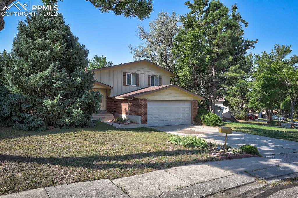 5215 Teardrop Pl., Colorado Springs, CO 80917