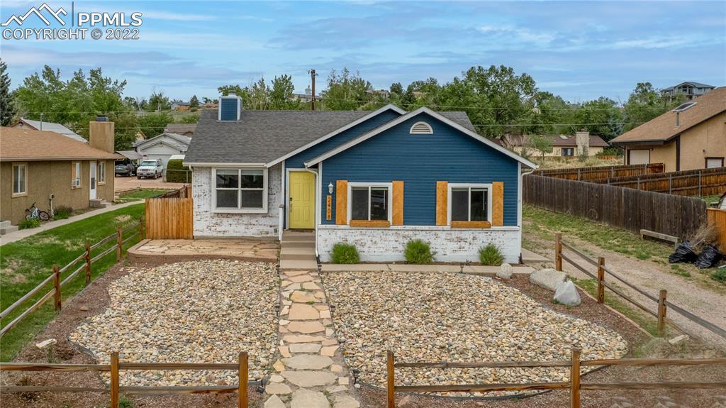 2408 W Monument St., Colorado Springs, CO 80904
