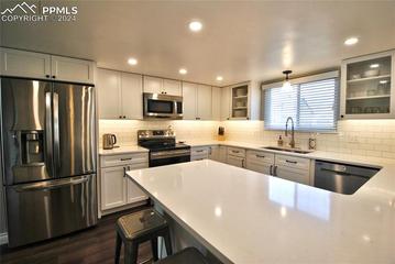 8910 Alpine Valley Dr., Colorado Springs, CO 80920