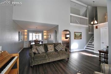 8910 Alpine Valley Dr., Colorado Springs, CO 80920