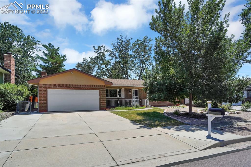 1421 Sanderson Ave., Colorado Springs, CO 80915
