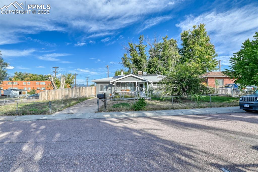 304 Morningside Dr., Colorado Springs, CO 80911
