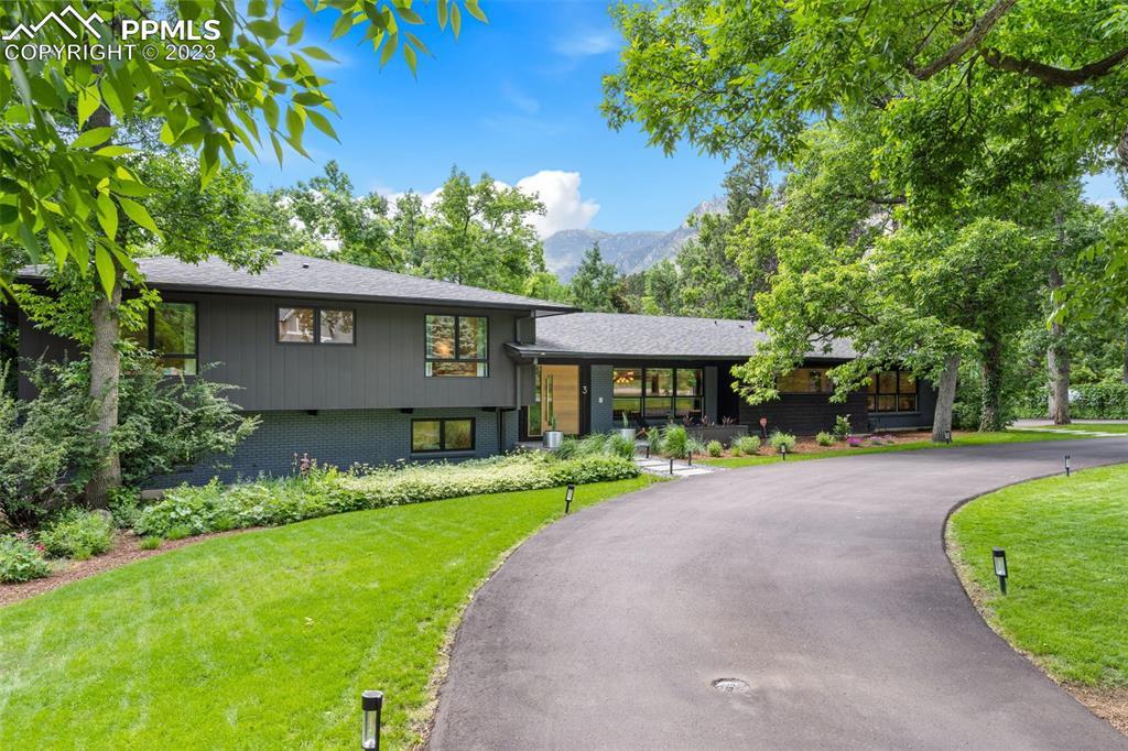 3 Broadmoor Ave., Colorado Springs, CO 80906