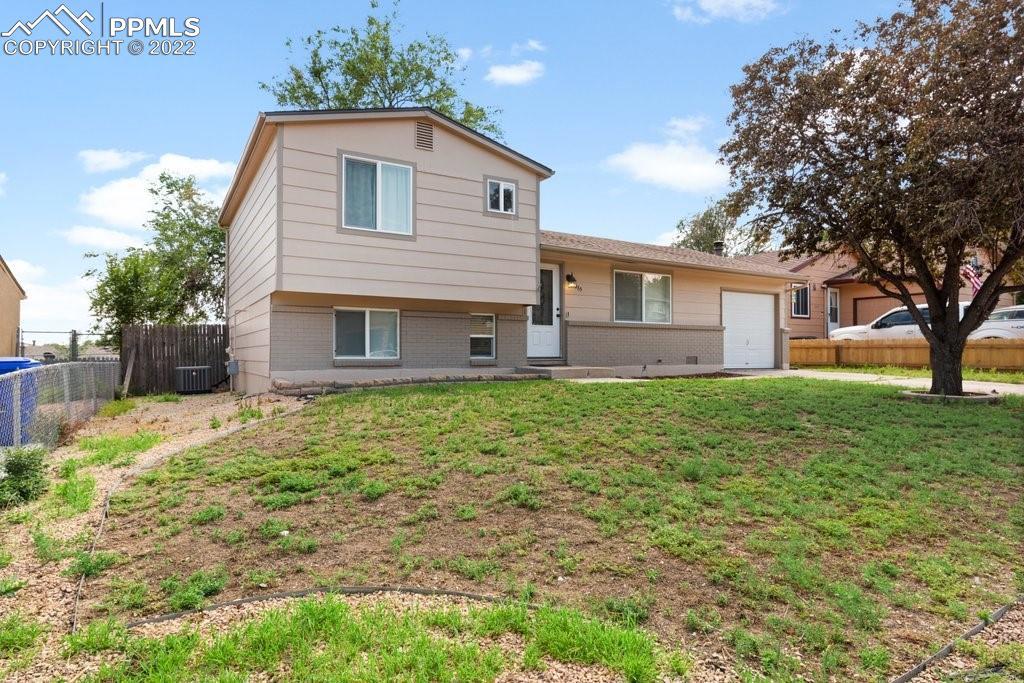 7085 White Mountain Dr., Colorado Springs, CO 80915