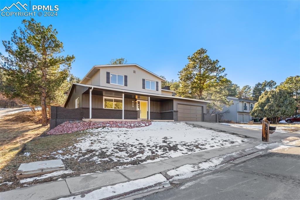 945 Big Valley Dr., Colorado Springs, CO 80919