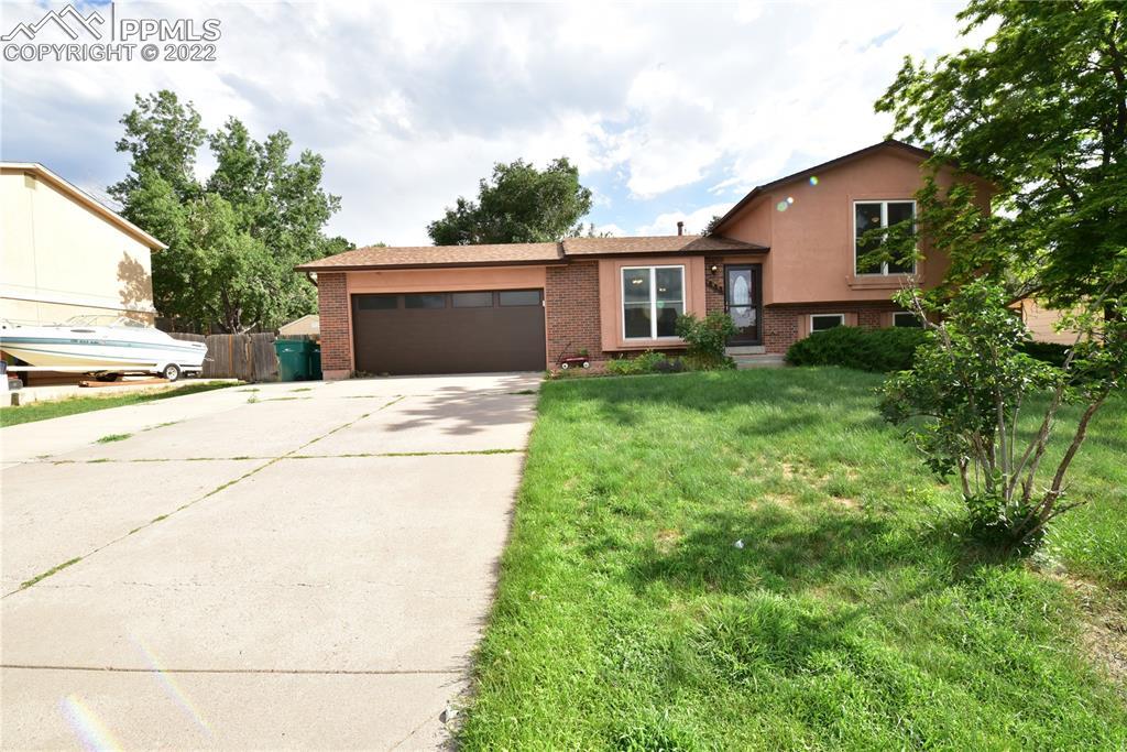 2853 Deliverance Dr., Colorado Springs, CO 80918