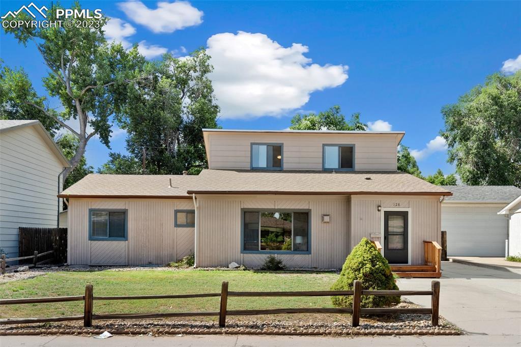 128 Everett Dr., Colorado Springs, CO 80911