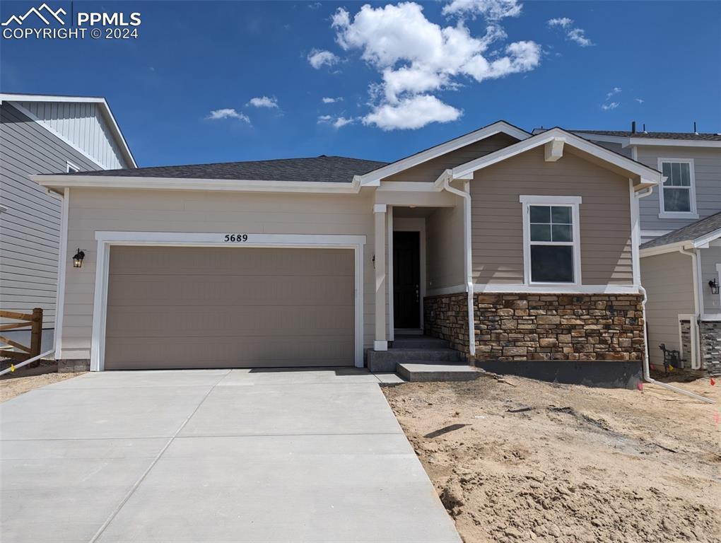 5689 Mammoth Ln., Colorado Springs, CO 80923